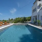 1 Bedroom Gorgeous In Murter
