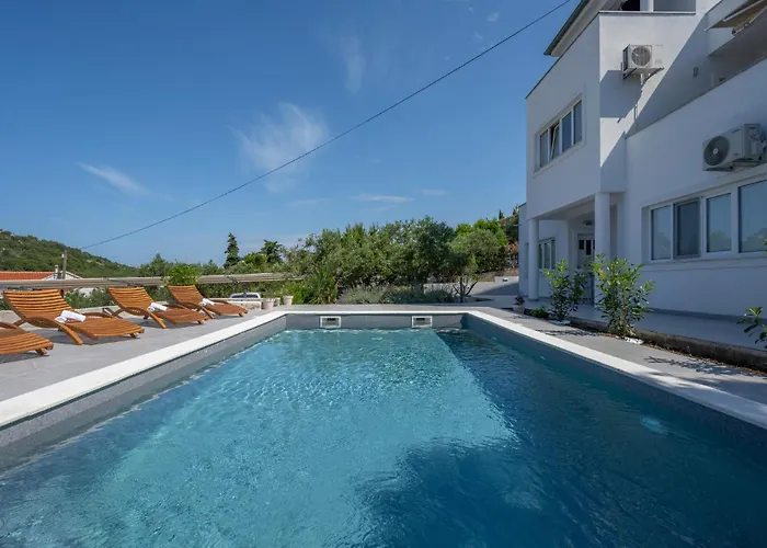 1 Bedroom Gorgeous In Murter