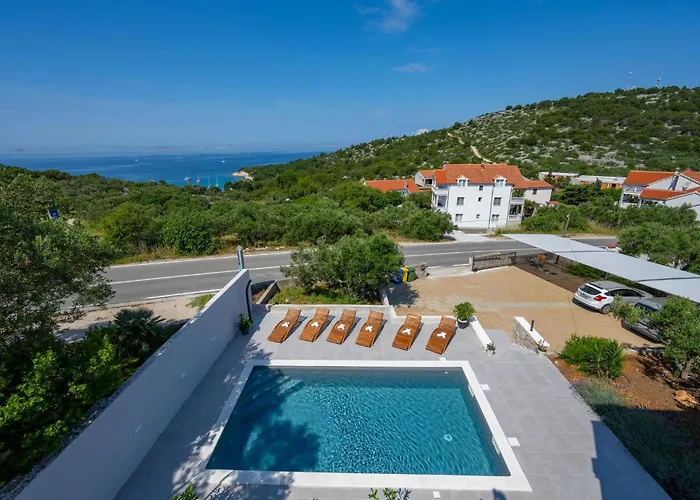 1 Bedroom Gorgeous In