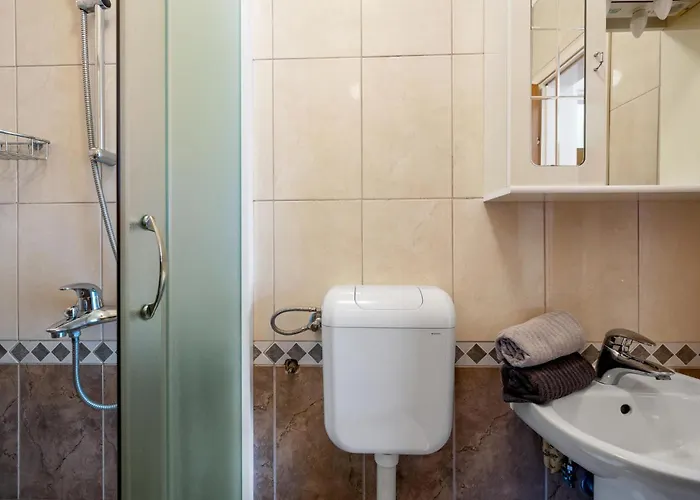 1 Bedroom Gorgeous In Murter