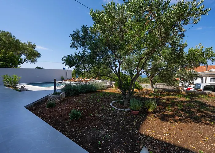 1 Bedroom Gorgeous In *