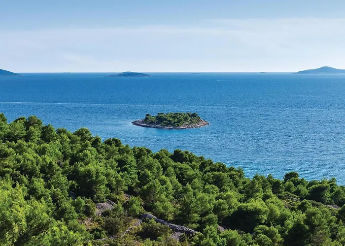 1 Bedroom Gorgeous In Apartamento