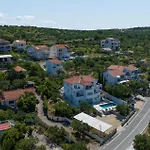 1 Bedroom Gorgeous In Apartman Murter